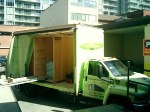 We provide stress free moving in Toronto and the surrounding GTA.